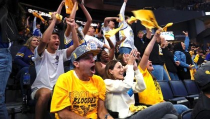 必一体育app官方-【现场】恐怖声浪淹没对手 勇士主场无敌秘诀很简单